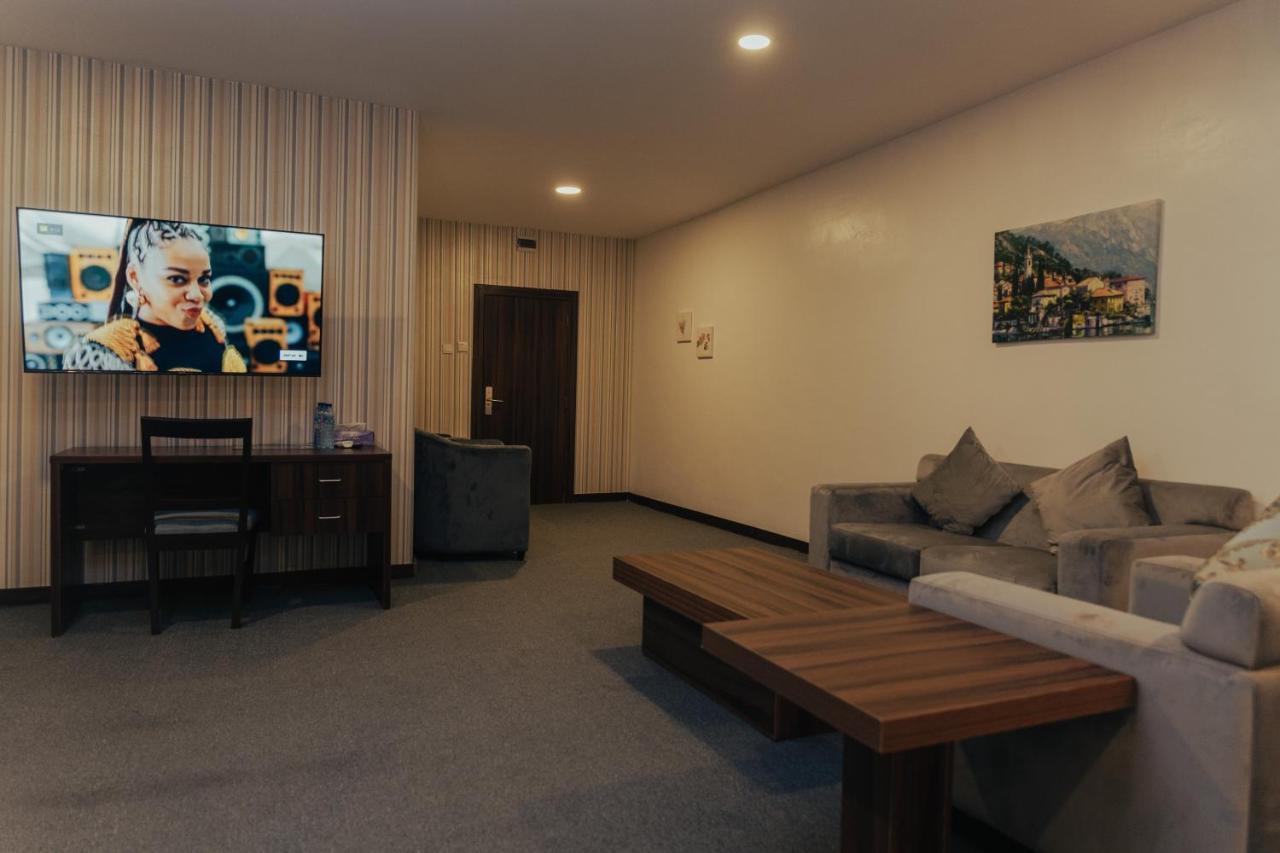 Sinclair Lake Chad Abuja Exterior foto