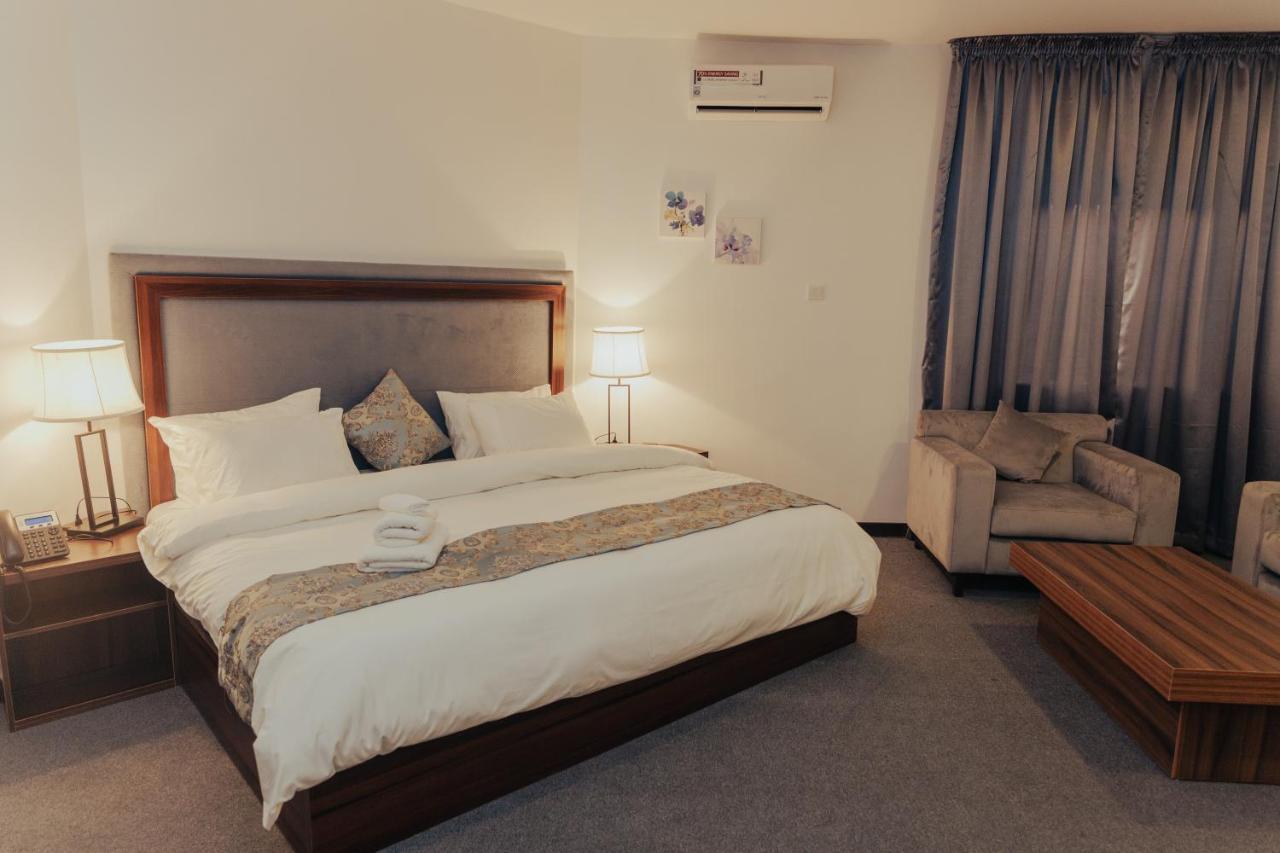 Sinclair Lake Chad Abuja Exterior foto